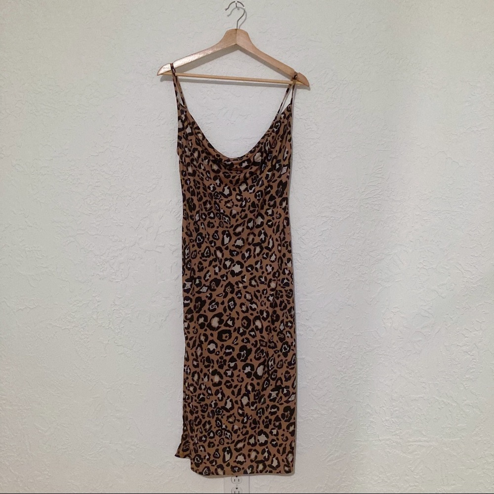 Cowl. Front midi dress in leopard